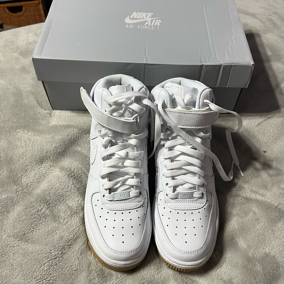 Nike • Air Force 1 • High GS 'White Gum' - Picture 7 of 10